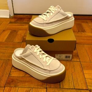 ❤️❤️❤️ Ugg Slip On Pkatform Sneaker❤️❤️❤️